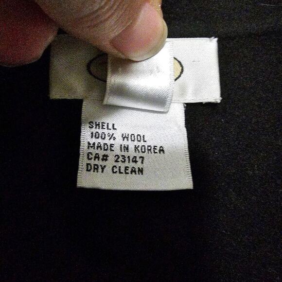 Talbots Women's 100% Wool Black Blazer Size 8
Neutral capsule wardrobe - Picture 7 of 12